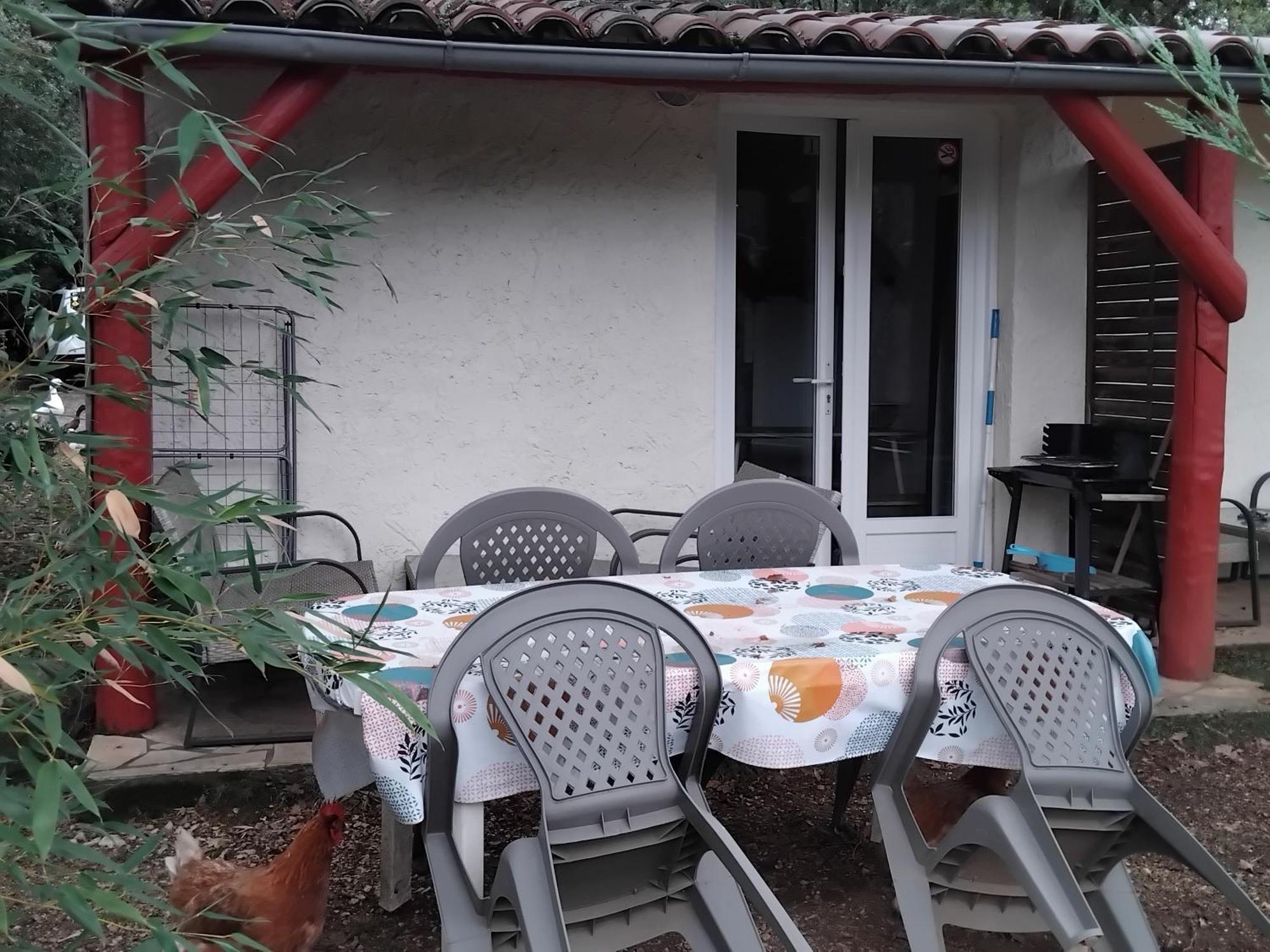 Maisonnette Pour Detente Ou Travail Saint-Aubin-de-Nabirat Bagian luar foto
